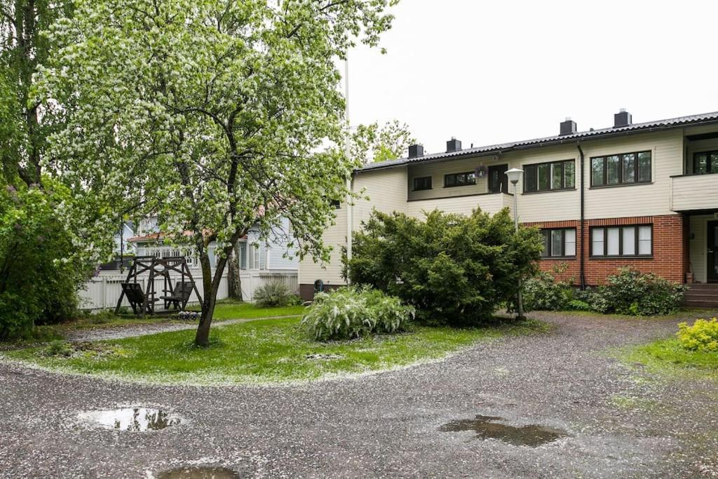 Apartamento Upea Remontoitu Huoneisto Naantalin Sydaemessae Exterior foto