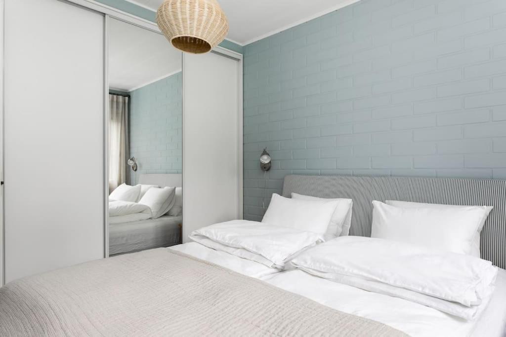 Apartamento Upea Remontoitu Huoneisto Naantalin Sydaemessae Exterior foto