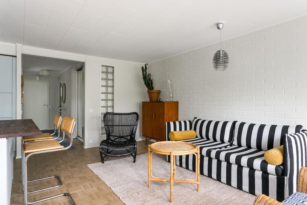 Apartamento Upea Remontoitu Huoneisto Naantalin Sydaemessae Exterior foto