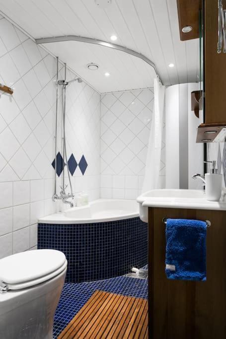 Apartamento Upea Remontoitu Huoneisto Naantalin Sydaemessae Exterior foto